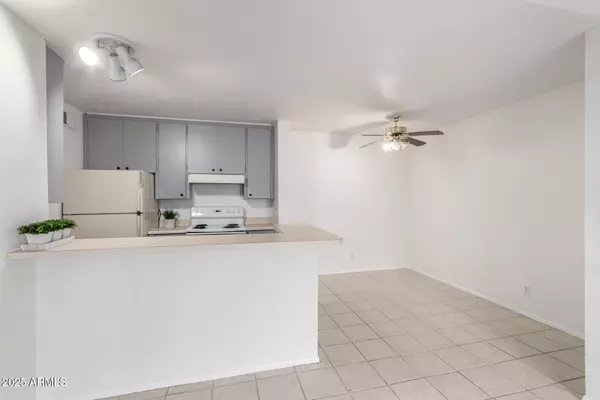 Scottsdale, AZ 85251,8055 E THOMAS Road #G202