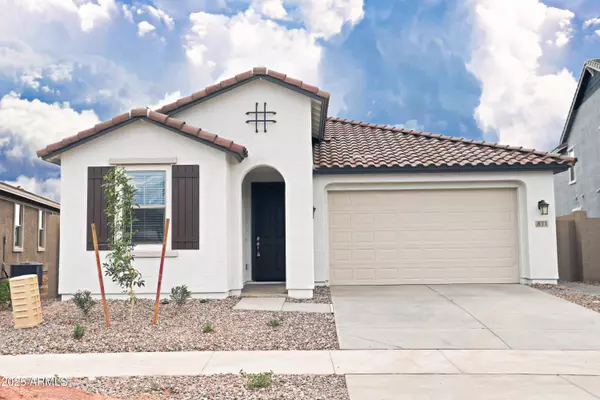 831 W FINCH Drive, San Tan Valley, AZ 85140