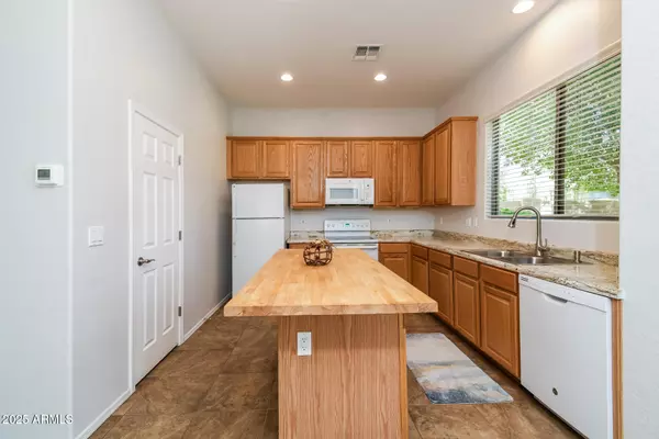 Chandler, AZ 85248,1949 W OLIVE Way