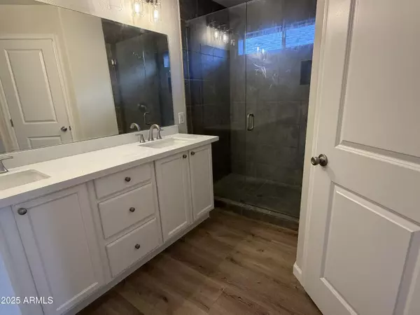 Chandler, AZ 85225,1830 E COUNTRYWALK Lane