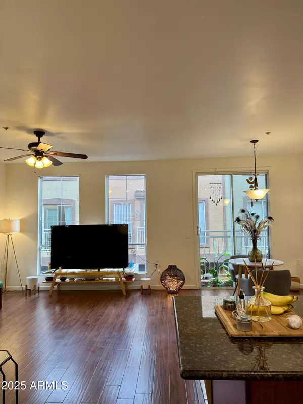 Phoenix, AZ 85022,1920 E BELL Road #1112