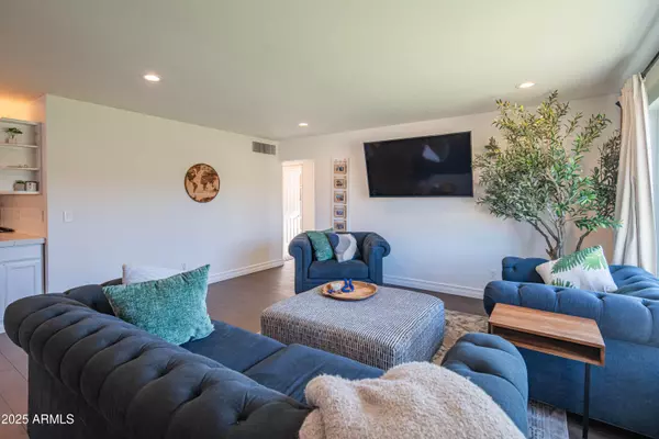 Phoenix, AZ 85016,1909 E Bethany Home Road