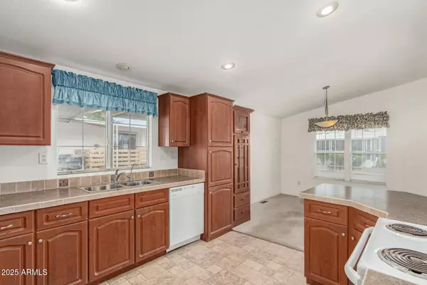 Mesa, AZ 85206,201 S GREENFIELD Road #17