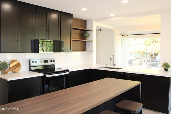 12542 W PARKWOOD Drive, Sun City West, AZ 85375