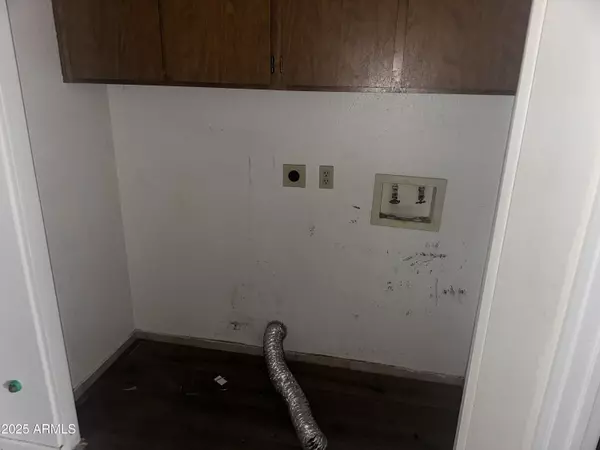 Phoenix, AZ 85017,2724 W McLellan Boulevard #133