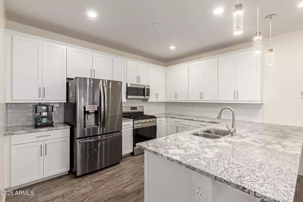 Peoria, AZ 85383,29376 N 123Rd Glen