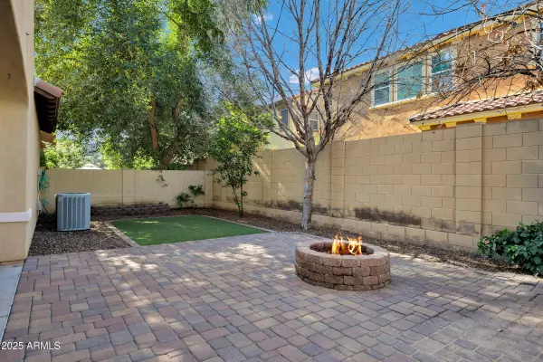 Tempe, AZ 85284,9116 S WESTFALL Avenue