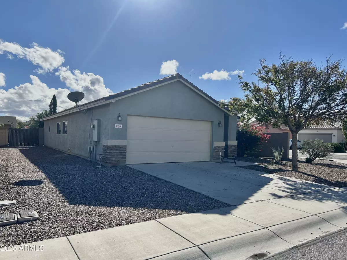 Casa Grande, AZ 85122,669 W SILVER REEF Court