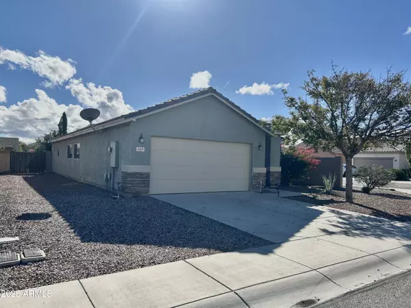 669 W SILVER REEF Court, Casa Grande, AZ 85122