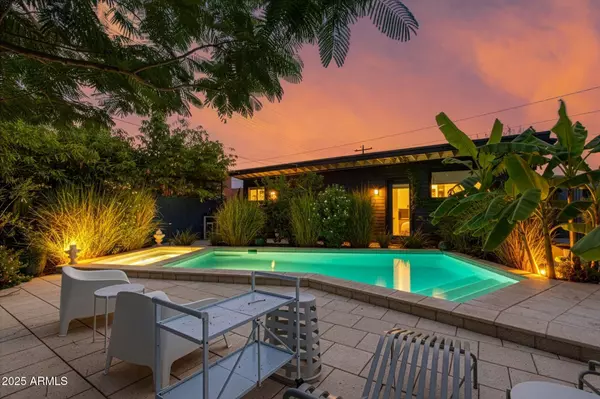 Phoenix, AZ 85018,3943 N 45TH Place