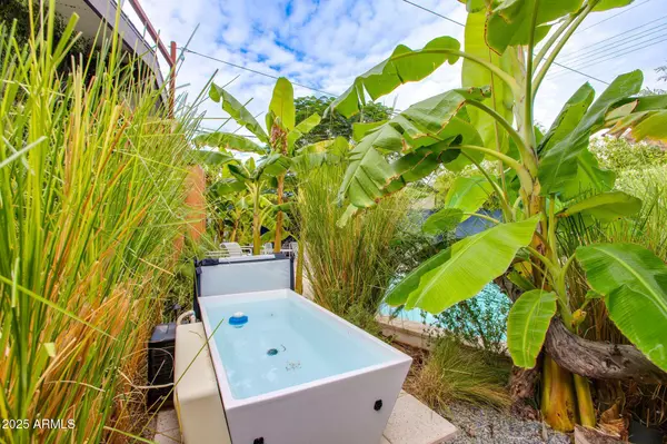 Phoenix, AZ 85018,3943 N 45TH Place