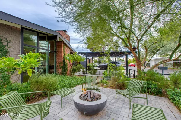 Phoenix, AZ 85018,3943 N 45TH Place