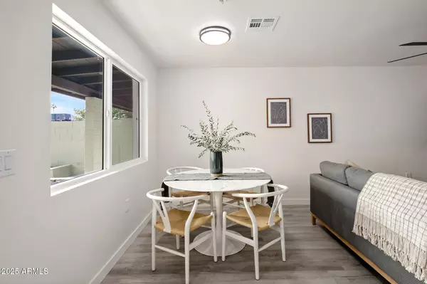 Scottsdale, AZ 85251,3114 N 68TH Street #2