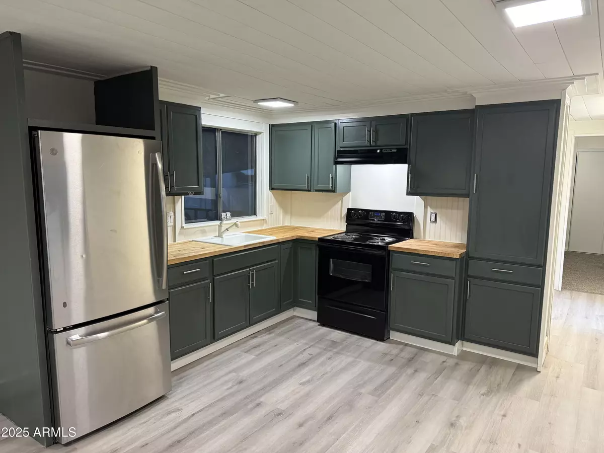 Phoenix, AZ 85032,16005 N 32ND Street #66