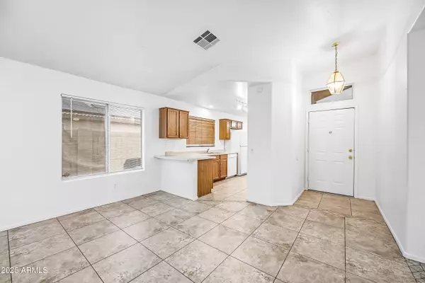 Phoenix, AZ 85037,9018 W CAMBRIDGE Avenue