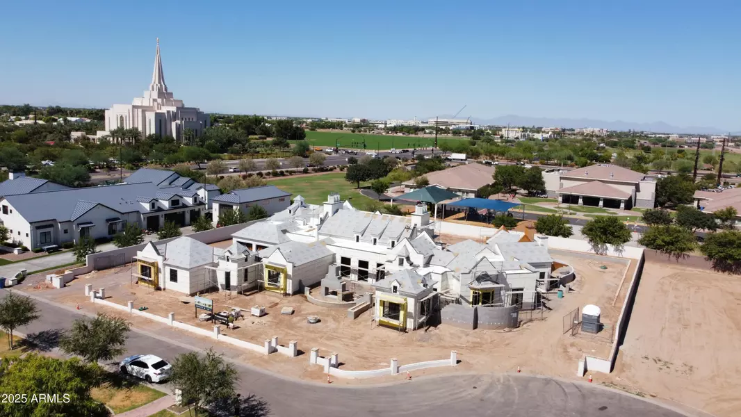 3152 S PENROSE Court, Gilbert, AZ 85295