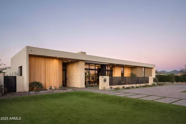 Scottsdale, AZ 85254,7034 E PARADISE Drive