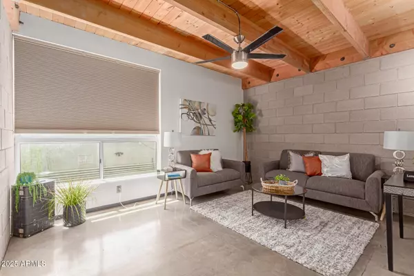 Phoenix, AZ 85006,727 E Portland Street #3