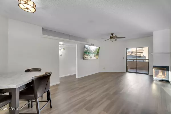 Chandler, AZ 85224,1287 N ALMA SCHOOL Road #210