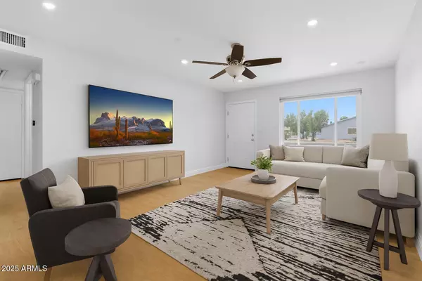 Mesa, AZ 85202,2030 W PORTOBELLO Avenue