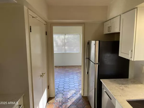 Phoenix, AZ 85020,1927 E LINGER Lane