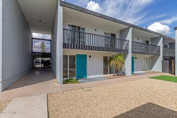 Phoenix, AZ 85015,1804 W TUCKEY Lane #3