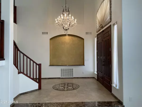 Scottsdale, AZ 85254,5422 E MURIEL Drive