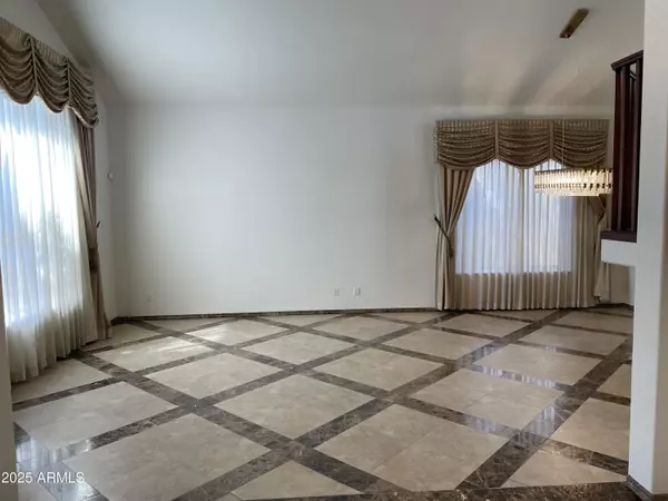 Scottsdale, AZ 85254,5422 E MURIEL Drive