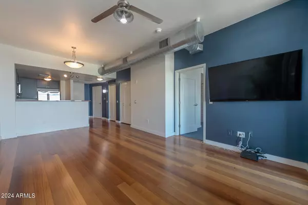Phoenix, AZ 85004,310 S 4TH Street #1002