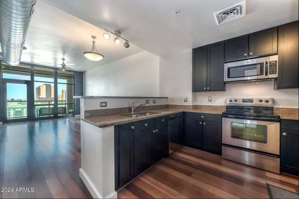 Phoenix, AZ 85004,310 S 4TH Street #1002