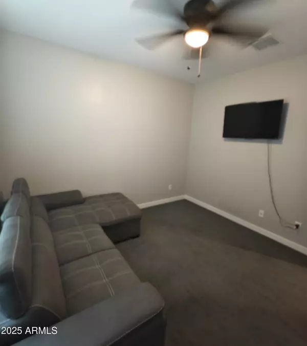 Phoenix, AZ 85043,7616 W JONES Avenue