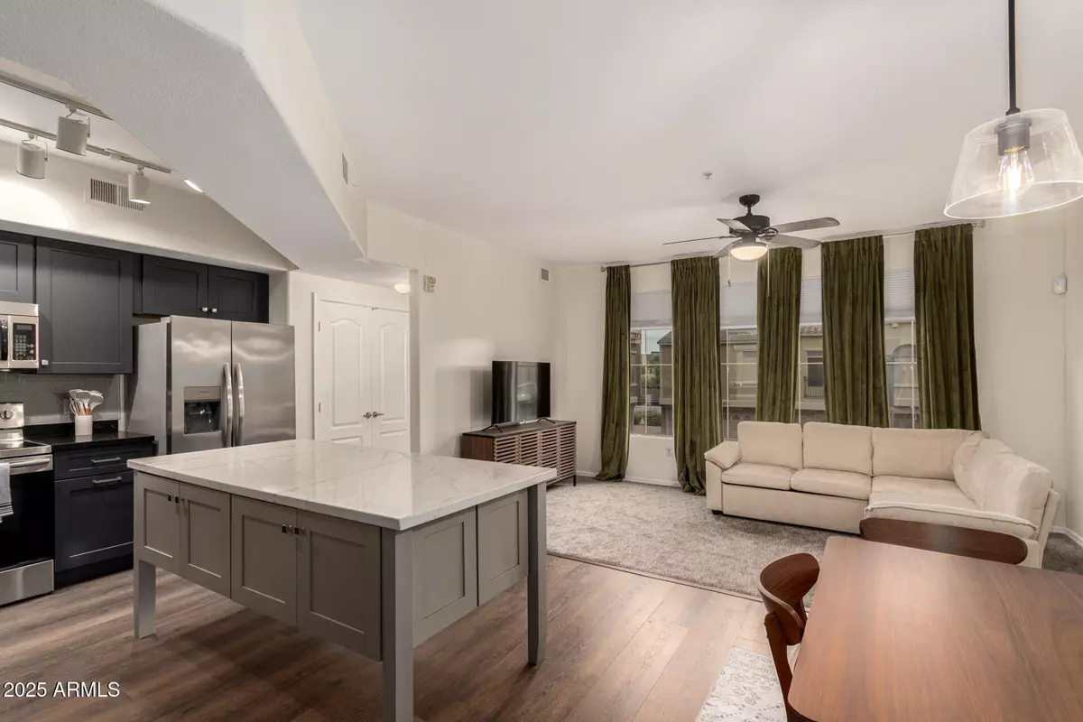 Gilbert, AZ 85233,240 W JUNIPER Avenue #1010