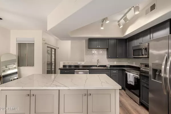 Gilbert, AZ 85233,240 W JUNIPER Avenue #1010