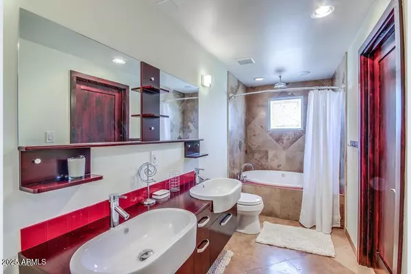 Scottsdale, AZ 85251,7615 E MINNEZONA Avenue