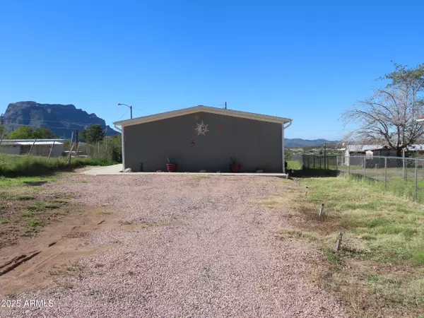 Superior, AZ 85173,1044 S WESTERN Avenue