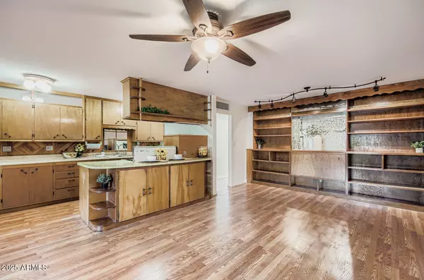 Scottsdale, AZ 85251,8202 E Montecito Avenue