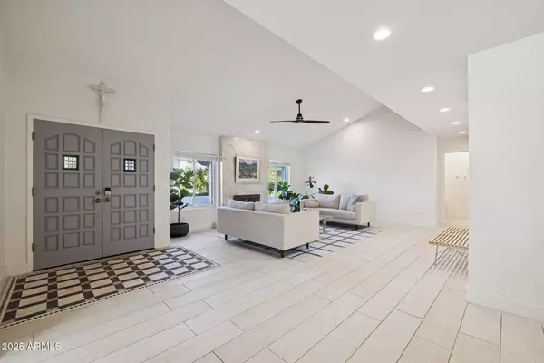 Scottsdale, AZ 85258,8542 N WOODLAND Court