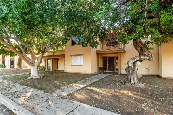 Tempe, AZ 85282,2127 E ELLIS Drive