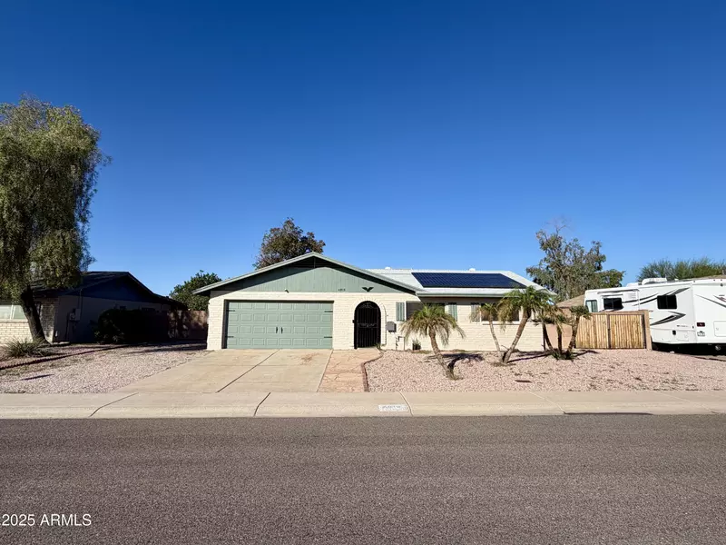 4818 W BEVERLY Lane, Glendale, AZ 85306