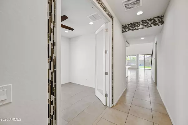 Peoria, AZ 85383,9561 W WEEPING WILLOW Road