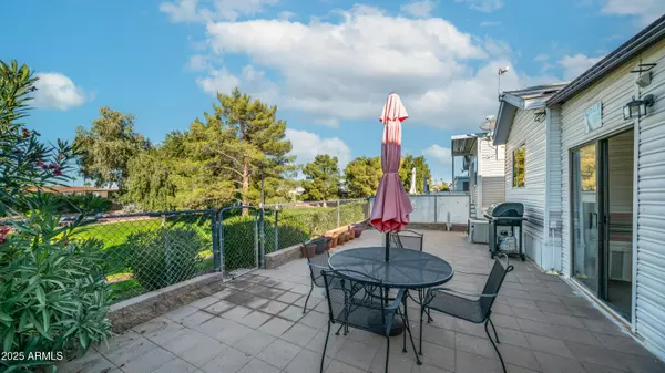 1065 QUARTZ Drive, Apache Junction, AZ 85119