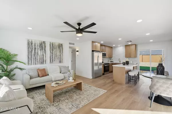 Phoenix, AZ 85032,2608 E VILLA RITA Drive