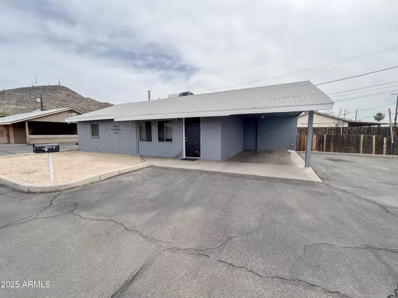 1520 W SAHUARO Drive #B, Phoenix, AZ 85029
