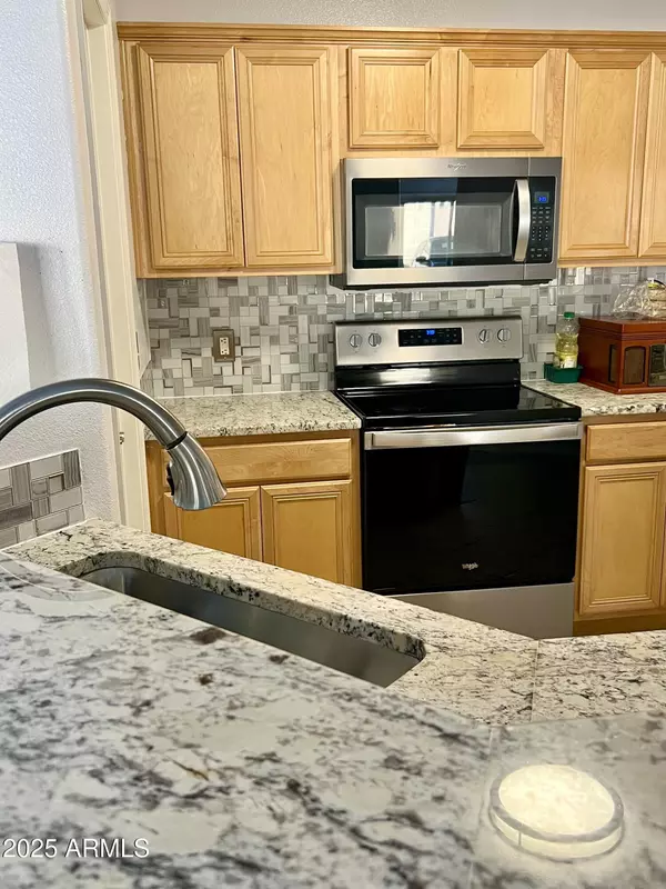 Phoenix, AZ 85022,17017 N 12TH Street #1081