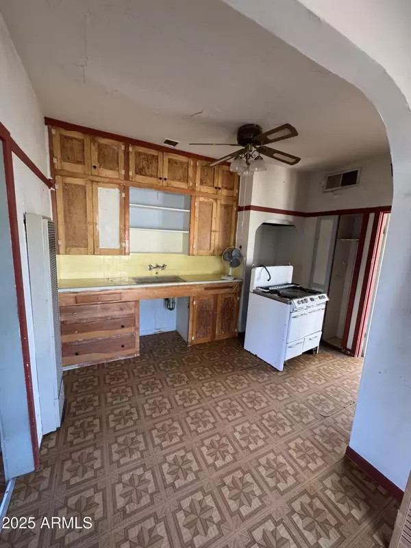 Phoenix, AZ 85006,2030 N 10TH Street