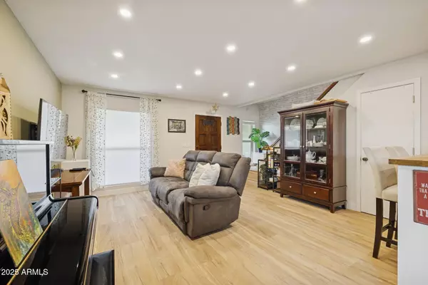 Phoenix, AZ 85044,4801 E EUCLID Avenue #2