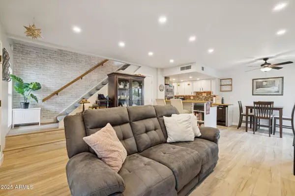 Phoenix, AZ 85044,4801 E EUCLID Avenue #2