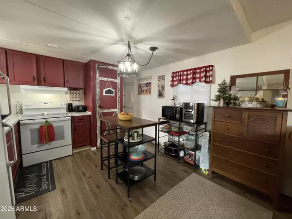 Queen Valley, AZ 85118,235 W MORRIS Drive