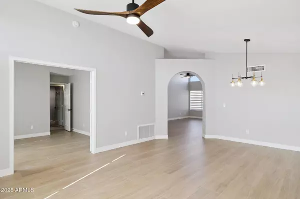 Phoenix, AZ 85044,4426 E THISTLE LANDING Drive