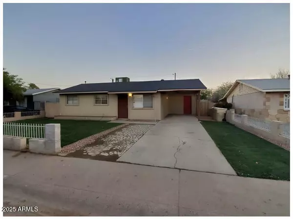 6525 W PECK Drive, Glendale, AZ 85301